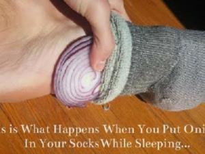 بصل داخل القدم