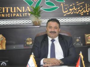 رئيس بلدية بتونيا