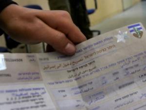 صحيفة.. إسرائيل بصدد إصدار تصاريح جديدة لعمال فلسطينيين