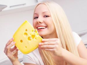 تناول الجبن