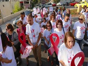 حملة توعية للكشف عن سرطان الثدي
