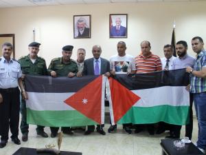 مواطن ينطلق من سلفيت إلى الأردن مشيا على الأقدام