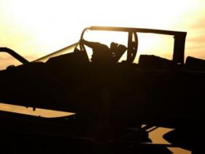 طائرة حربية 