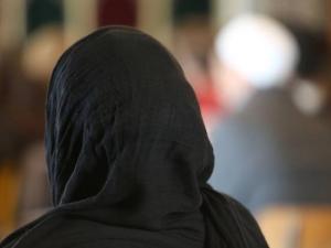 عميلة بيوت