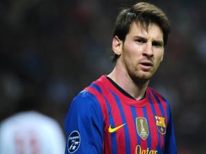 ميسي يحطم رقمًا قياسيًا وبرشلونة يتصدر