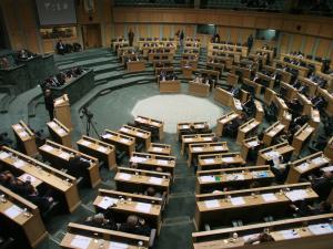 الأردن: مجلس النواب يقر تعديلات توسع صلاحيات الملك