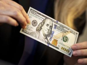 الدولار الأمريكي