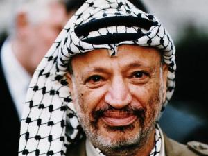 مُجددًا.. خبراء فرنسيون يستبعدون وفاة الرئيس عرفات مسمومًا