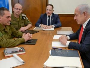 وزراء في الكابينيت: نتنياهو وزامير مع إنهاء الحرب واستئنافها مستبعد