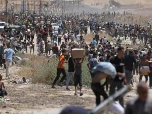 مجازر بحقّ المجوّعين بغزة: أكثر من 100 شهيد جلّهم طالبو مساعدات