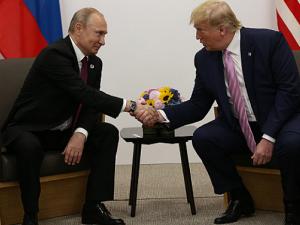 ترامب يتوعد بوتين بعواقب وخيمة قبل قمة ألاسكا حول أوكرانيا