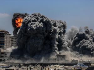 قبيل الاجتياح.. إسرائيل تكثف تدمير مدينة غزة وتبحث مصير الأسرى (تقرير إخباري)