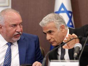 قادة المعارضة الإسرائيلية يشكلون منتدى لصياغة أسس حكومة مقبلة