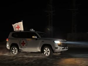 مكتب نتنياهو يعلن تسلم رفات 3 إسرائيليين من غزة