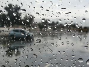 حالة الطقس: منخفض جوي وأمطار مساء الخميس