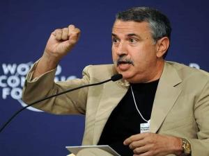 “أرجوكم.. لا تضيعوا في أنفاق حماس”.. توماس فريدمان ينصح الاحتلال الإسرائيلي بعدم الاستغراق في الحرب البرية على غزة