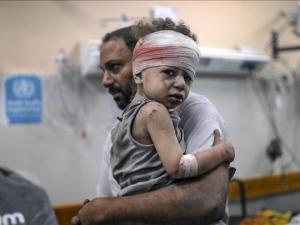 نتنياهو يمنع مغادرة 150 طفلا من غزة للعلاج في الإمارات