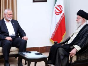 نيويورك تايمز: خامنئي أمر بضرب إسرائيل بشكل مباشر رداً على اغتيال هنية