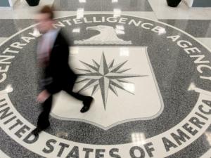  كيف تجند الـ CIA جواسيسها حول العالم عبر الإنترنت؟