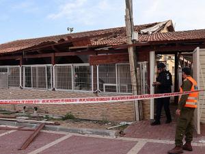 إصابة مباشرة لمبنى بسديروت جراء رشقة صاروخية من غزة