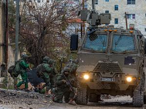 الضفة تحت النار: اشتباكات بمخيم نور شمس واستهداف قوة إسرائيلية قرب جنين