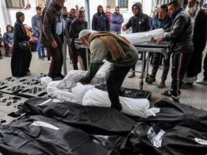 وقف النار بغزة: 4 شهداء بينهم 3 أشقاء وحماس تطالب بضمان انسحاب الاحتلال من "فيلادلفي"