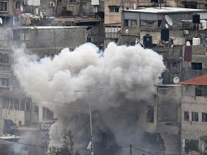 اعتقالات بالضفة وهدم منازل وتحويل مبان إلى ثكنات عسكرية بطولكرم