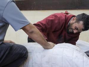 إبادة متواصلة.. إسرائيل تقتل 7 فلسطينيين بينهم 3 أطفال في قطاع غزة