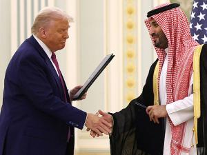 واشنطن والرياض توقعان صفقة أسلحة بقيمة 142 مليار دولار هي "الأكبر في التاريخ"