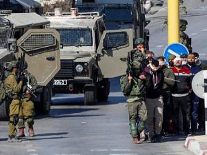 الضفة تحت النار: اقتحامات واعتقالات ومستوطنون يعيثون فسادا تحت حماية الاحتلال