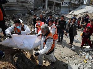 الحرب على غزة: 90 شهيدا بالقصف الإسرائيلي المتواصل 35 منهم استشهدوا بخانيونس