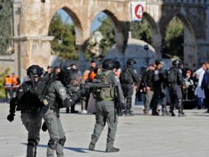 “بن غفير” يطالب بمنع الفلسطينيين من دخول المسجد الأقصى في رمضان.. والأجهزة الأمنية: سيشعل المنطقة