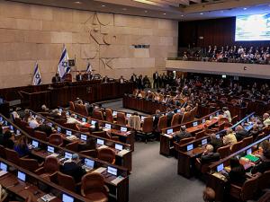 الكنيست يمدد قانون تقييد القنوات الأجنبية حتى 2027