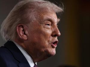 ترامب يأمل "ألا يضطر" لعمل عسكري ضد إيران