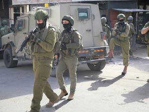 اقتحامات واعتقالات بالضفة والقدس واعتداءات للمستوطنين بالأغوار