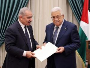 الرئيس الفلسطيني يقبل استقالة الحكومة ويكلفها بتسيير الأعمال