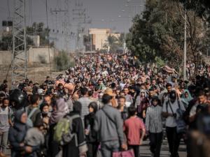 “حتى الآن ليس لها حل”.. إعلام إسرائيلي: “العودة للشمال” هي “العقبة الرئيسية” أمام مفاوضات الهدنة بين الاحتلال وحماس  