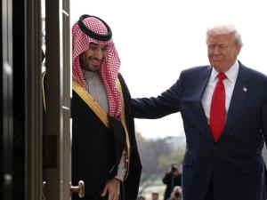 ترامب: أعتقد أن السعودية ستقبل مساعدة إسرائيلية ضد الحوثيين