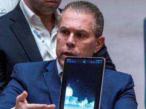 إسرائيل تنتقد مرور صواريخ إيران فوق الحرم القدسي! هذا ما عرضه سفيرها بمجلس الأمن (فيديو)