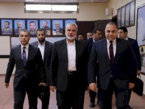 تحركات أمريكية مستمرة لدفع مفاوضات صفقة التبادل.. وقيادة “حماس” تجتمع في الدوحة لنقاش “مباحثات القاهرة”