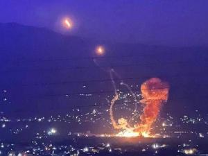 الاحتلال يهاجم مخازن أسلحة لحزب الله في بعلبك: شهداء في لبنان ومقتل جندي إسرائيلي