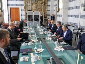 تقرير: إدارة ترامب تناقش اجتماعا سريا مع إيران لتجنب التصعيد