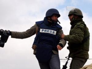قمع الصحافيين