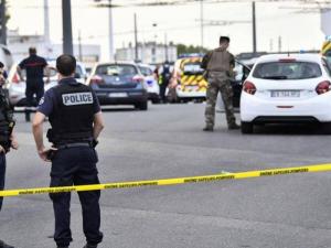 فرنسا.. حادثة طعن توقع قتيلين وجرحى