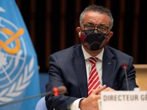 رغم تفاؤل العالم.. تصريح "غريب" لمدير منظمة الصحة العالمية
