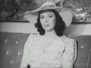 صورة الفنانة