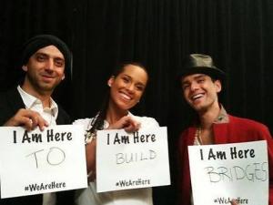 غناء تطبيعي