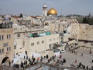 حفريات إسرائيلية في عمق ساحة البراق بالقدس