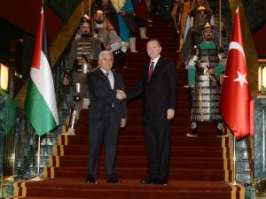 الرئيس يلتقي أردوغان في أنقرة