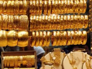 استقرار أسعار الذهب مع ضعف الدولار